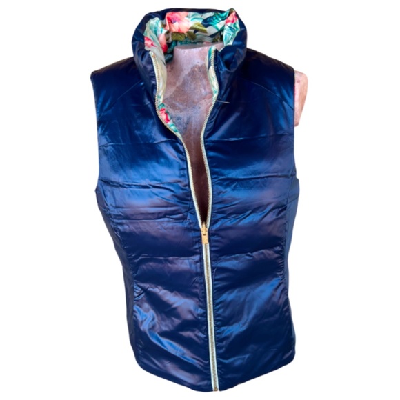 Women's Reversible Navy/Floral Puffer Vest with Pockets (S-M) - Picture 2 of 10